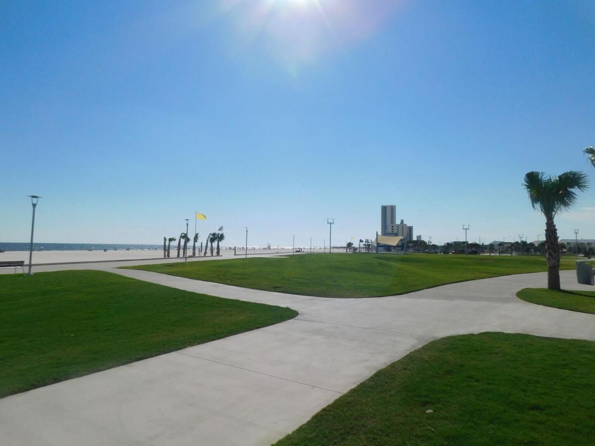 Duplex Allows For One Or Both Sides To Be Rented! Suitable For Small Or Large Families! Gulf Shores Exterior foto